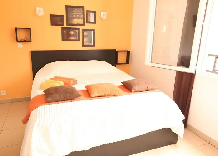 D'hotes - Carpe Diem Tolosa 3*