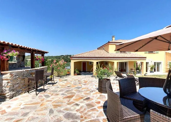 D'hotes - Carpe Diem Tolosa Bed and Breakfast 3*