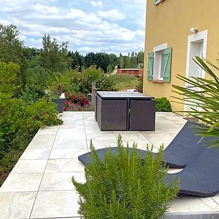 D'hotes - Carpe Diem Tolosa Bed & Breakfast 3*